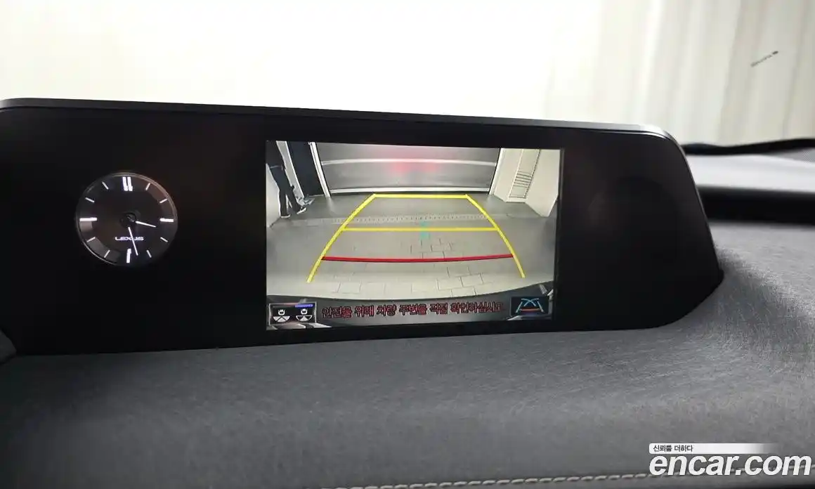 Lexus UX 2019 2.0 Автомат в Москве № 214598, фото 13