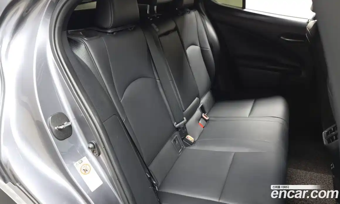 Lexus UX 2019 2.0 Автомат в Москве № 214598, фото 8