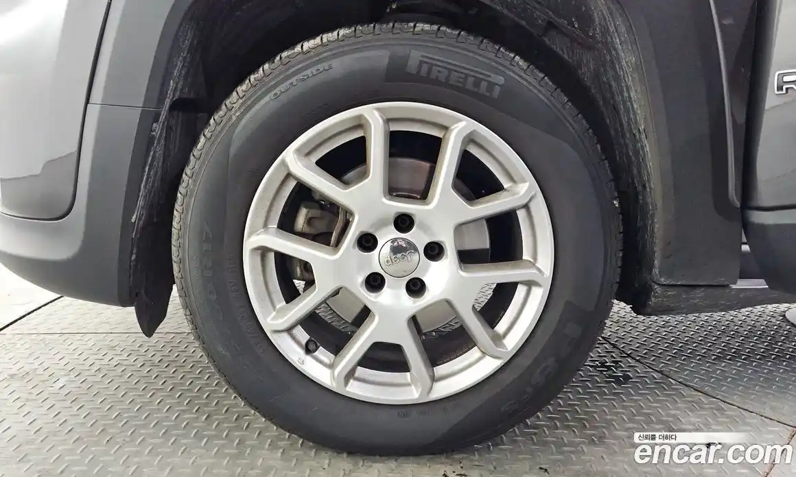 Jeep Renegade 2019 2.4 Автомат в Москве № 215463, фото 11