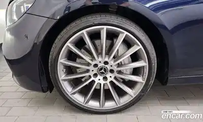 Mercedes-Benz E-Class, 2022