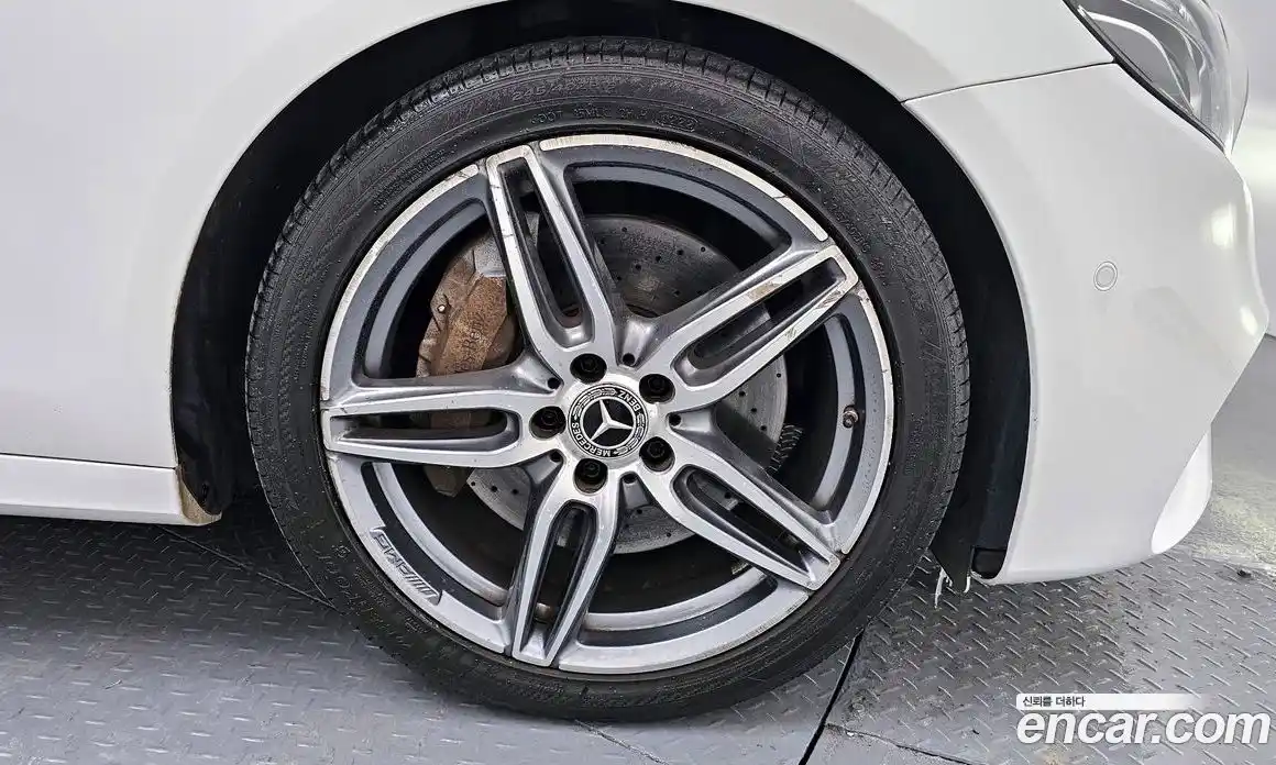 Mercedes-Benz E-Class 2019 2.0 Автомат в Москве № 223532, фото 18