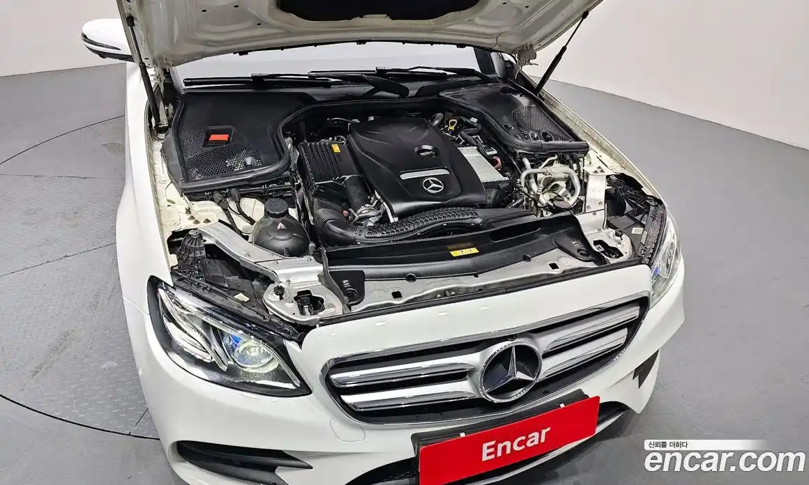 Mercedes-Benz E-Class 2019 2.0 Автомат в Москве № 223532, фото 10