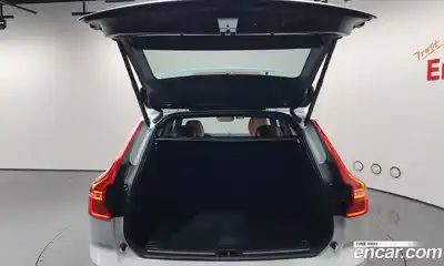 Volvo XC60 2022 2.0 Автомат в Москве № 230465, миниатюра 5