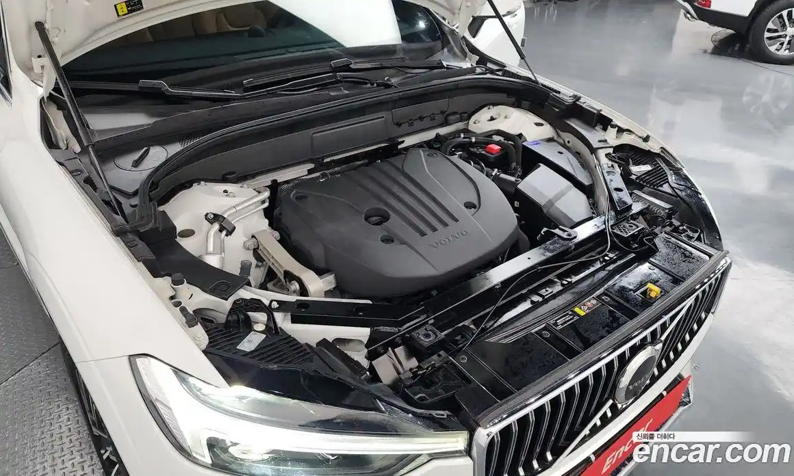 Volvo XC60 2022 2.0 Автомат в Москве № 230465, фото 6