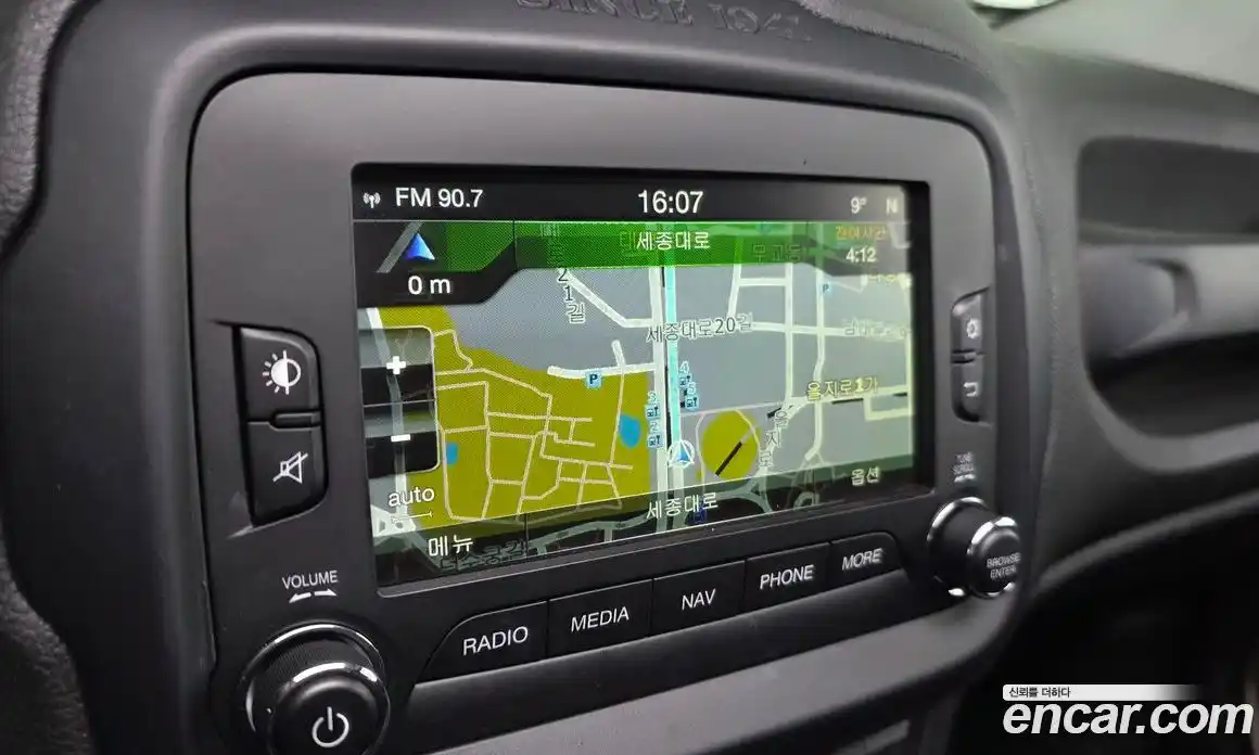 Jeep Renegade 2015 2.0 Автомат в Москве № 232413, фото 16