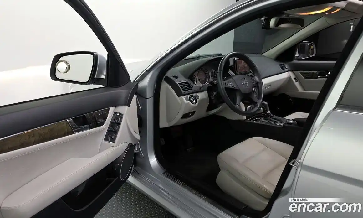 Mercedes-Benz C-Class 2009 1.8 Автомат в Москве № 242374, фото 19