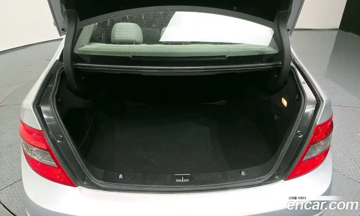 Mercedes-Benz C-Class 2009 1.8 Автомат в Москве № 242374, фото 8