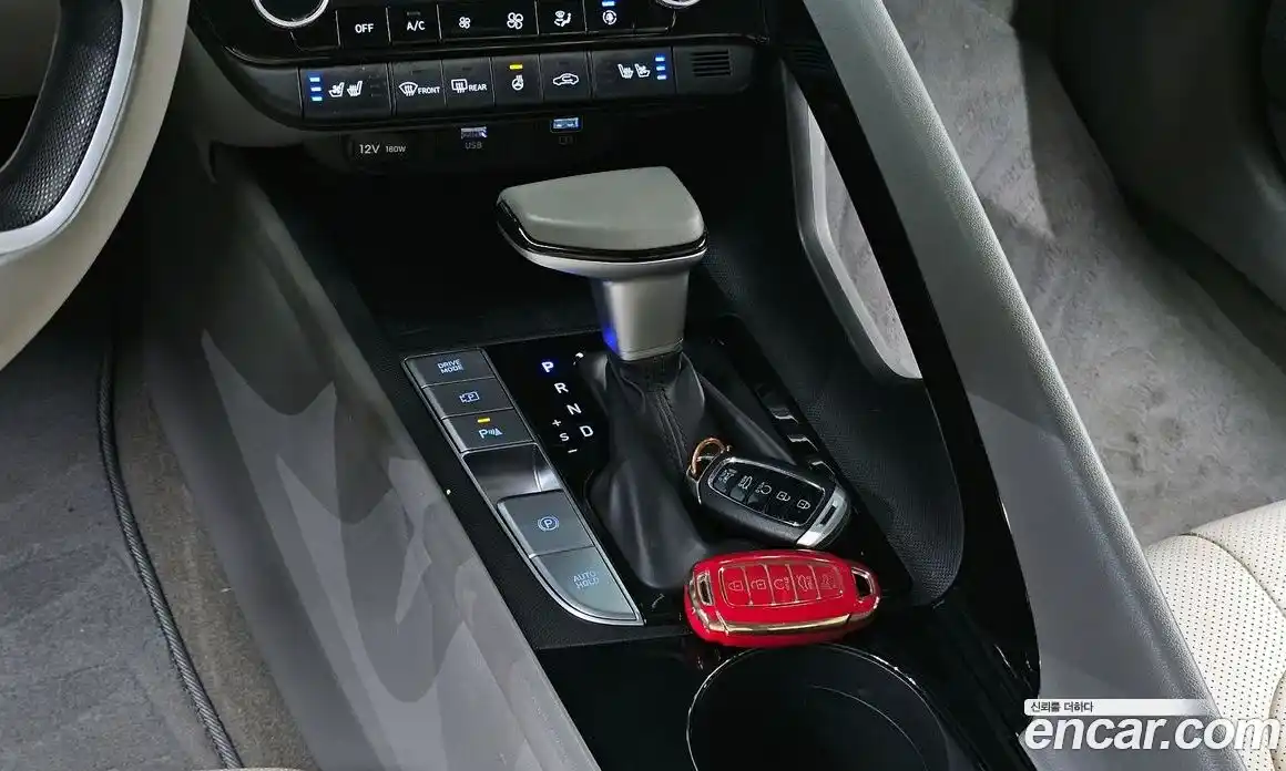 Hyundai Avante 2023 1.6 Автомат в Москве № 244768, фото 12