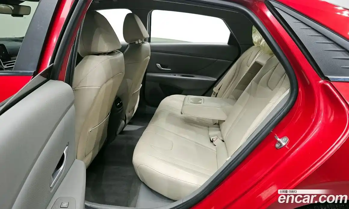 Hyundai Avante 2023 1.6 Автомат в Москве № 244768, фото 18