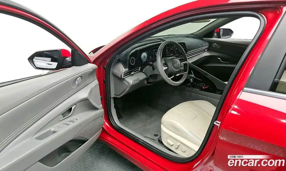 Hyundai Avante 2023 1.6 Автомат в Москве № 244768, фото 3