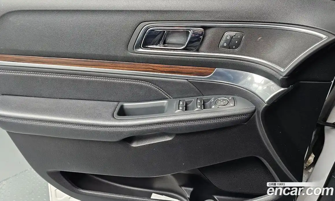 Ford Explorer 2018 2.3 Автомат в Москве № 255617, фото 14