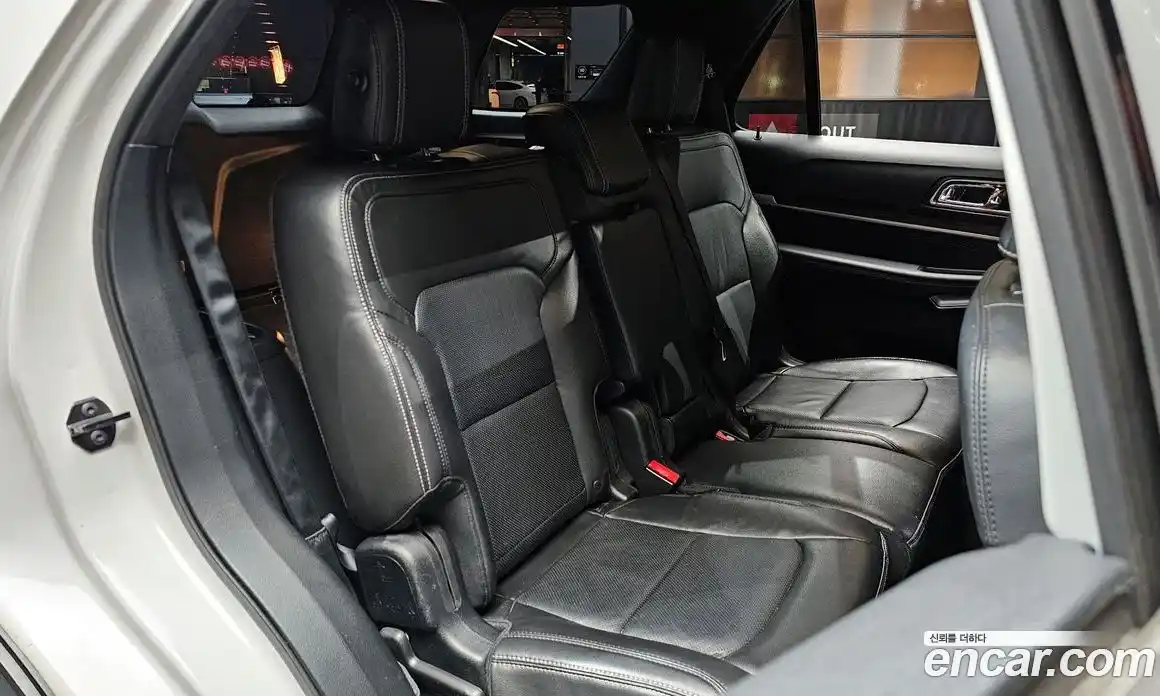 Ford Explorer 2018 2.3 Автомат в Москве № 255617, фото 19