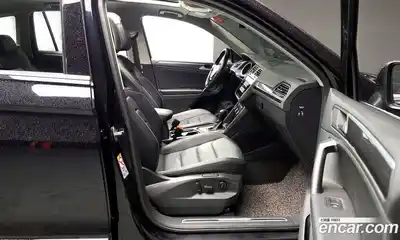 Volkswagen Tiguan 2020 2.0 Автомат в Москве № 277412, миниатюра 11