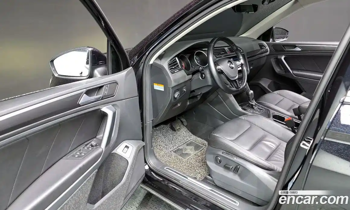 Volkswagen Tiguan 2020 2.0 Автомат в Москве № 277412, фото 16