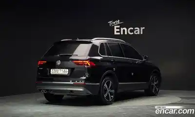 Volkswagen Tiguan 2020 2.0 Автомат в Москве № 277412, миниатюра 10