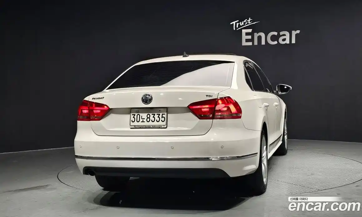 Volkswagen Passat 2014 2.0 Автомат в Москве № 318009, фото 1