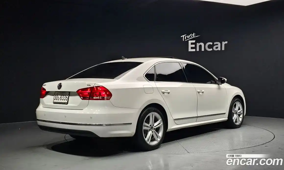 Volkswagen Passat 2014 2.0 Автомат в Москве № 318009, фото 9