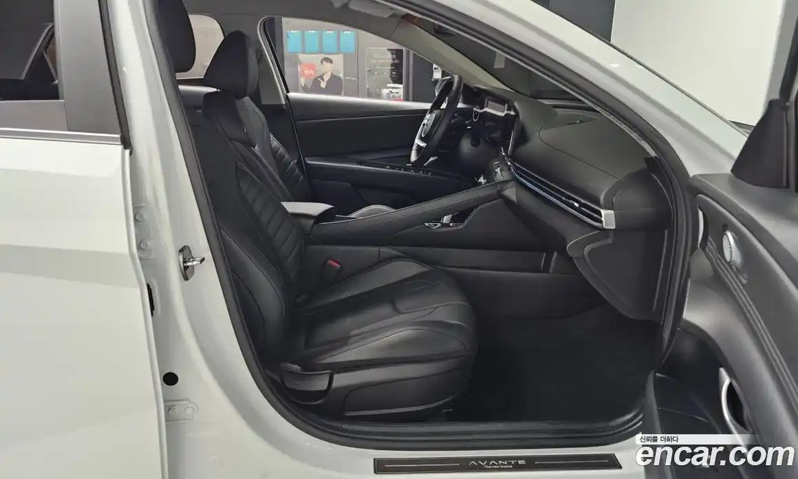 Hyundai Avante 2021 1.6 Автомат в Москве № 319224, фото 3