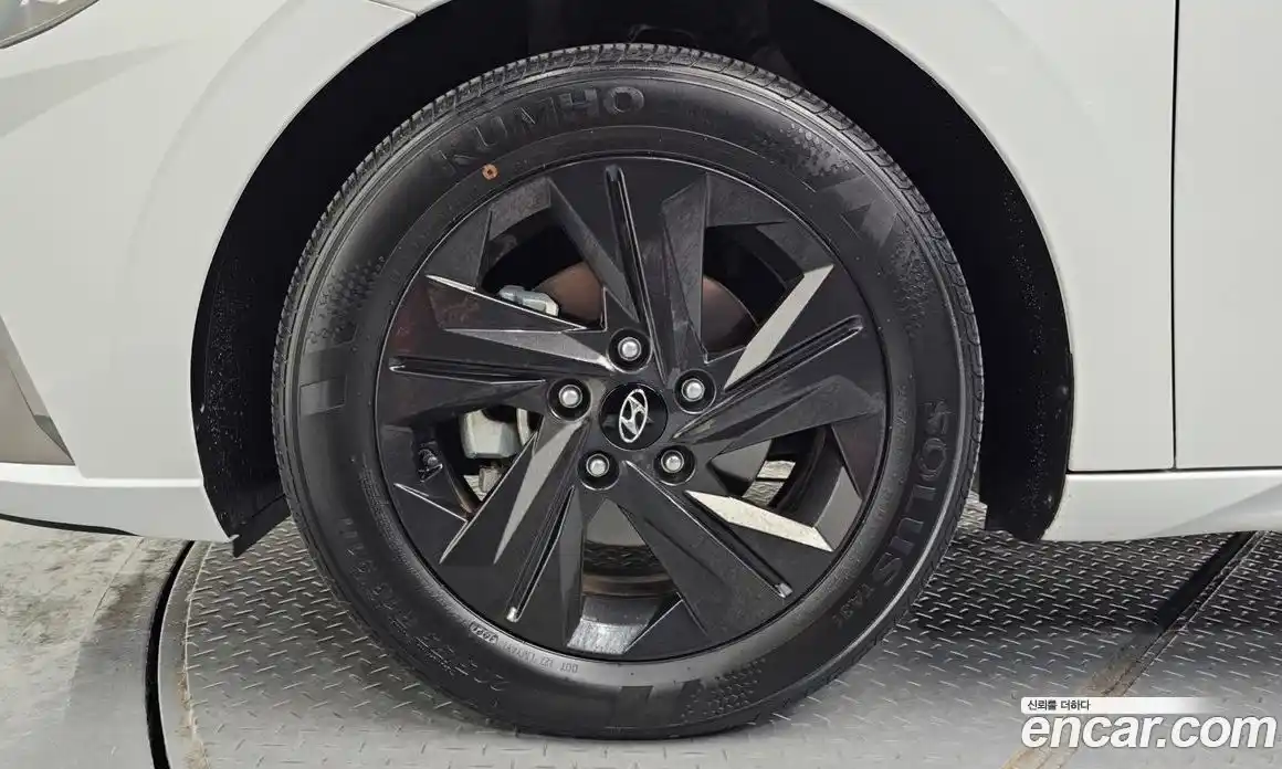 Hyundai Avante 2021 1.6 Автомат в Москве № 319224, фото 10