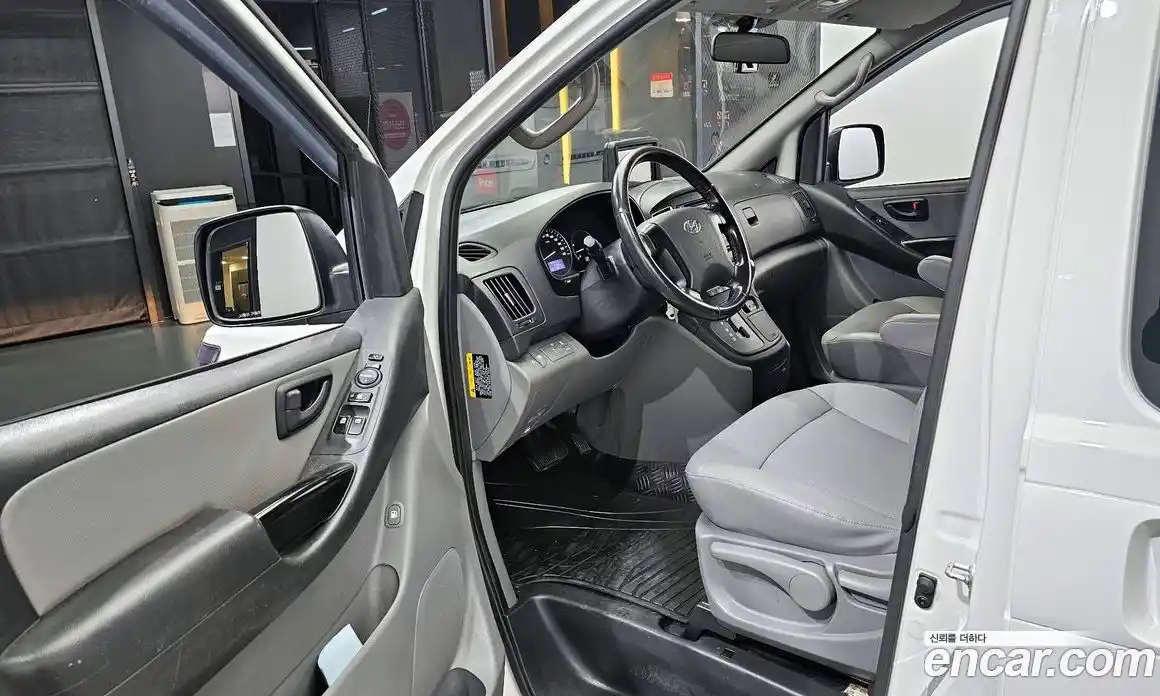 Hyundai Starex 2019 2.5 Автомат в Москве № 3932, фото 18