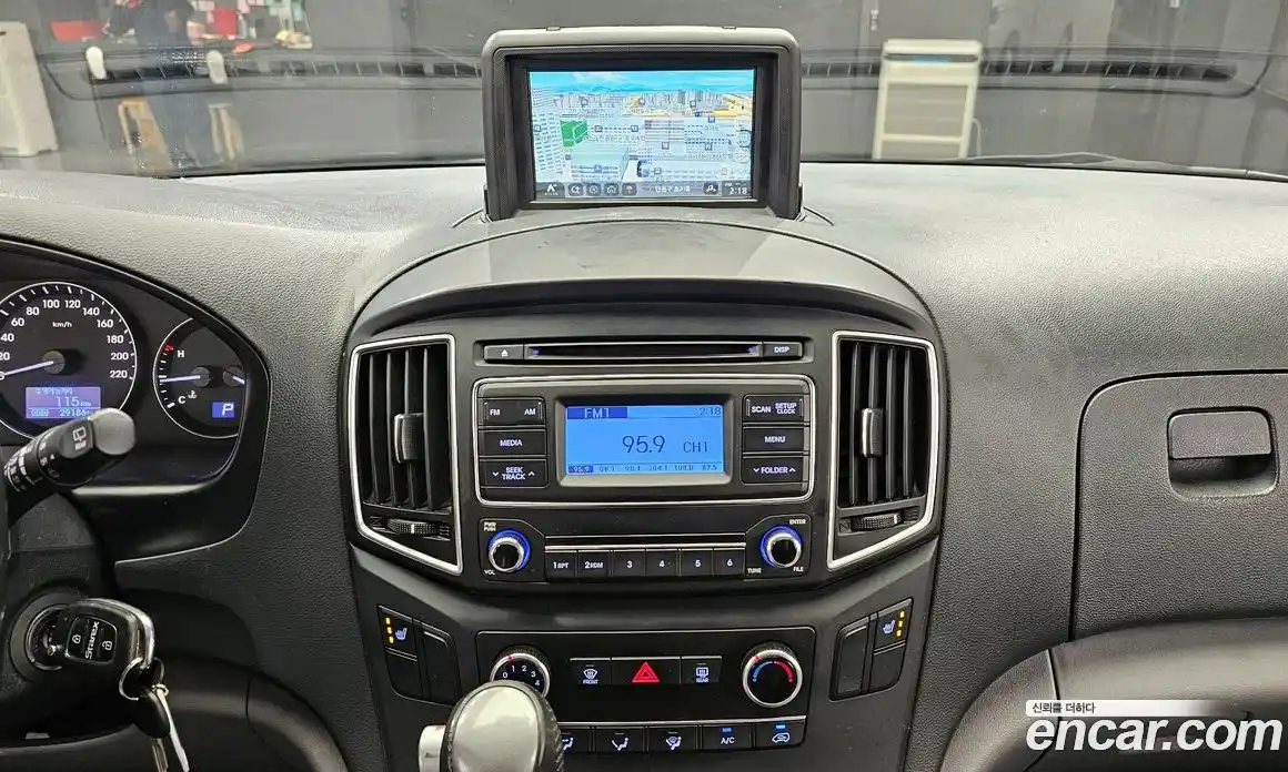 Hyundai Starex 2019 2.5 Автомат в Москве № 3932, фото 19