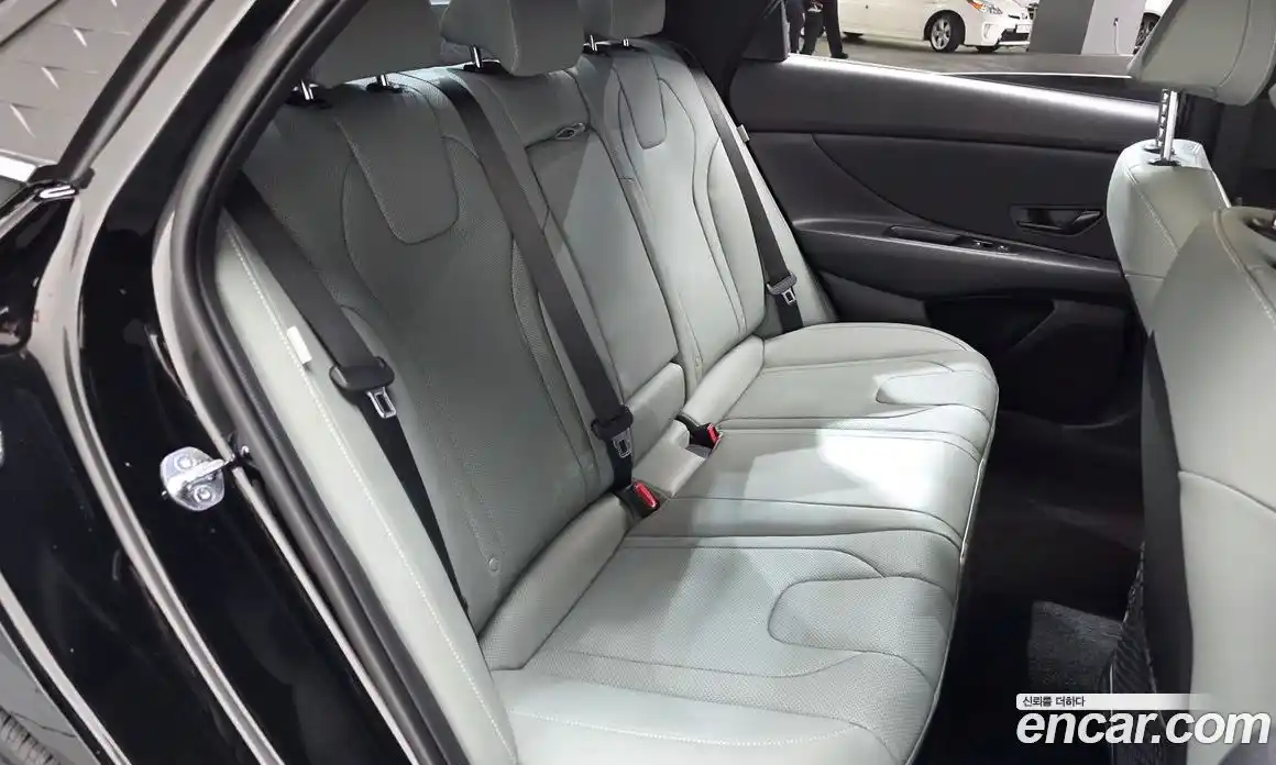 Hyundai Avante 2025 1.6 Автомат в Москве № 44841, фото 2