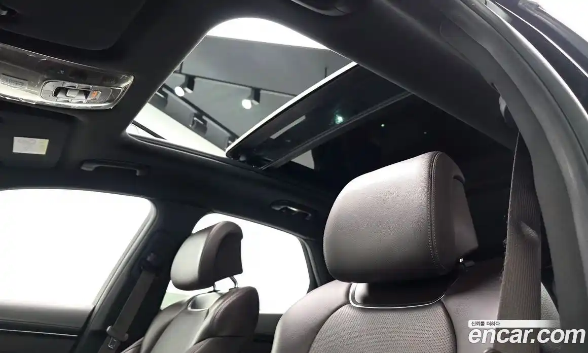 Genesis GV70 2021 2.5 Автомат в Москве № 4515, фото 16