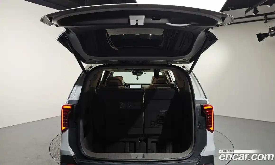 Kia Canival 2024 3.5 Автомат в Москве № 51326, фото 5