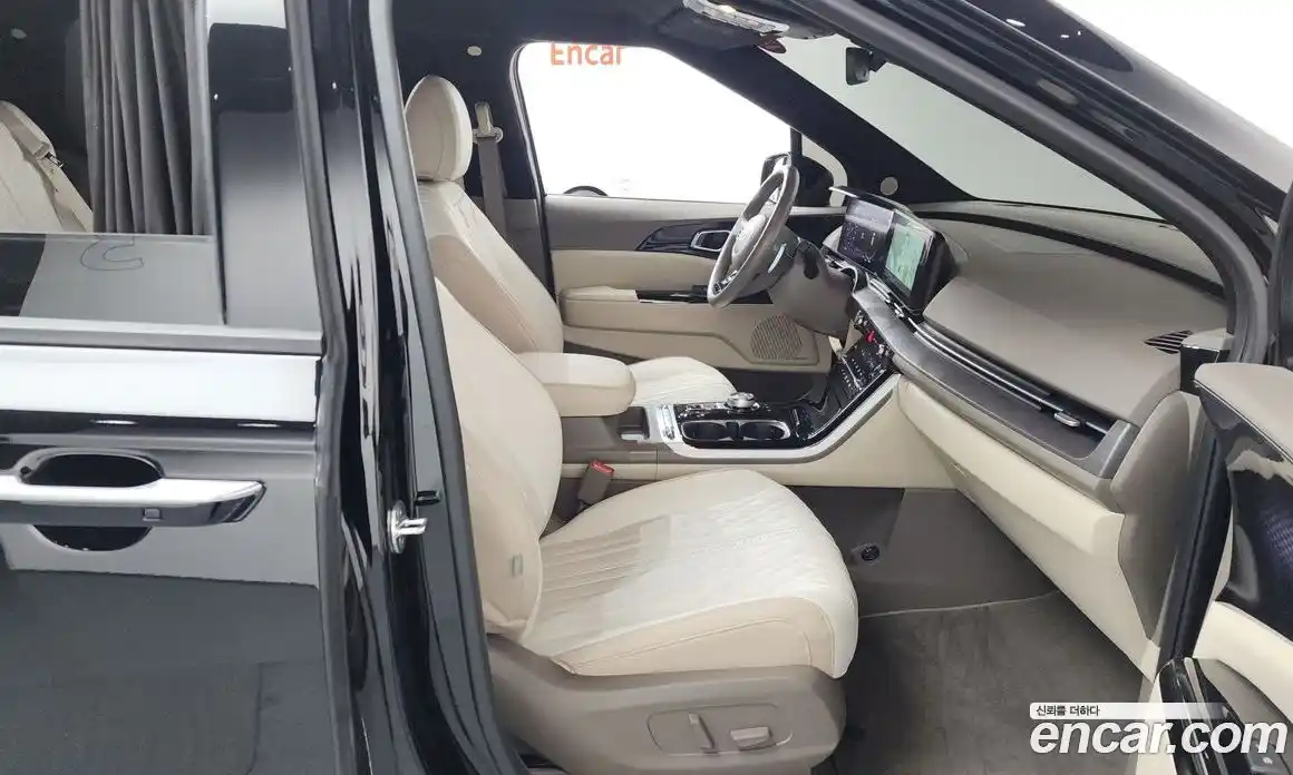 Kia Canival 2023 3.5 Автомат в Москве № 51420, фото 6