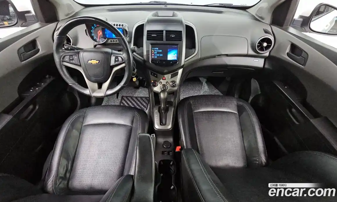 Chevrolet Aveo 2014 1.6 Автомат в Москве № 101844, фото 12