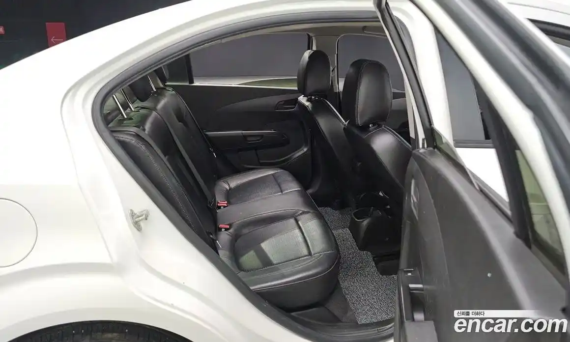 Chevrolet Aveo 2014 1.6 Автомат в Москве № 101844, фото 3