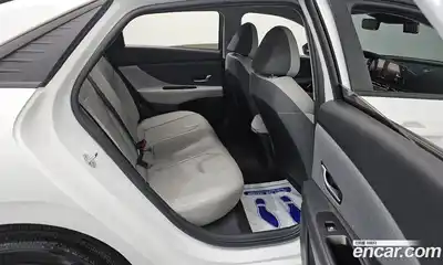 Hyundai Avante 2022 1.6 Автомат в Москве № 108257, миниатюра 12