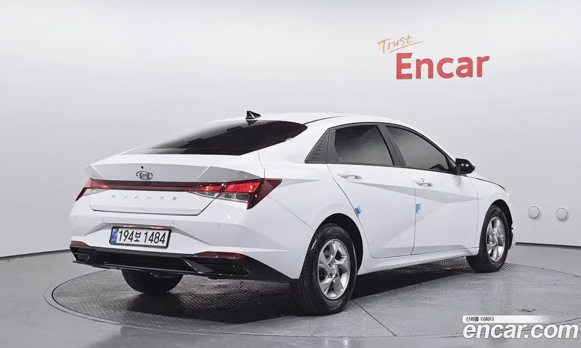 Hyundai Avante 2022 1.6 Автомат в Москве № 108257, фото 3