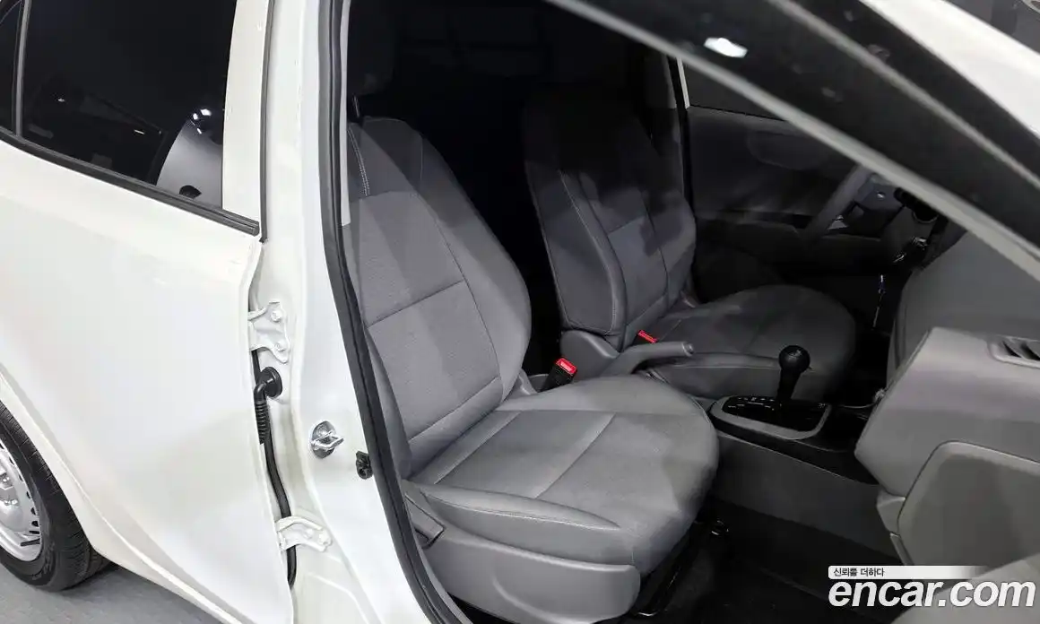 Kia Morning 2021 1.0 Автомат в Москве № 113710, фото 13