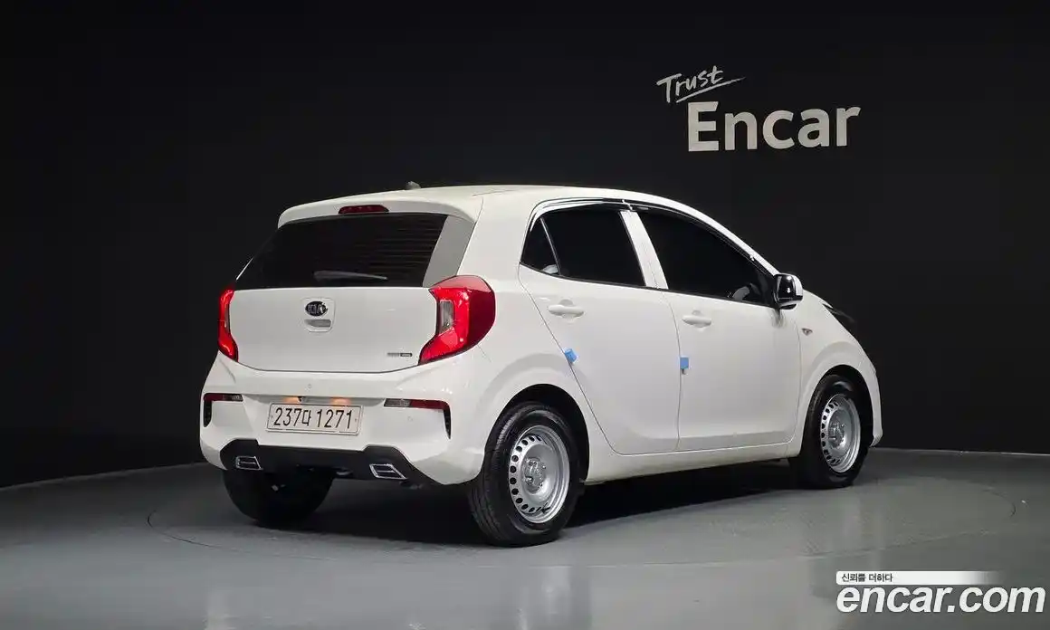 Kia Morning 2021 1.0 Автомат в Москве № 113710, фото 3