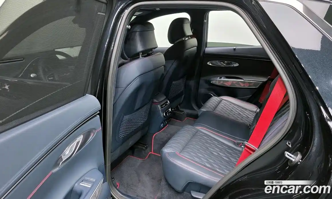 Genesis GV70 2022 2.5 Автомат в Москве № 118452, фото 12