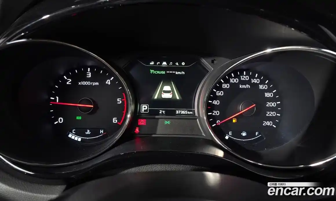 Kia Canival 2018 2.2 Автомат в Москве № 121987, фото 20