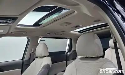 Kia Canival 2024 2.2 Автомат в Москве № 133286, миниатюра 3