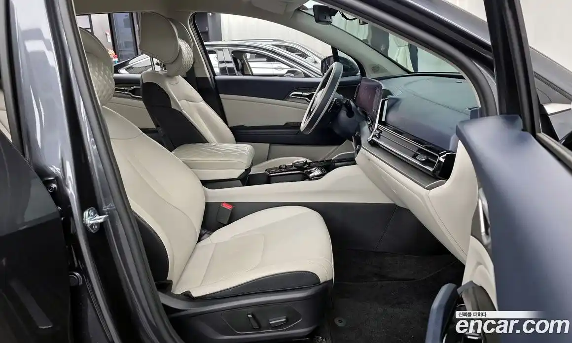 Kia Sportage 2023 1.6 Автомат в Москве № 133353, фото 11