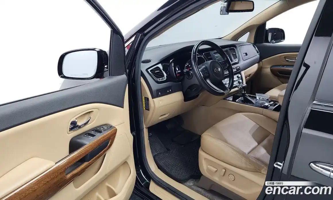 Kia Canival 2017 2.2 Автомат в Москве № 133501, фото 13