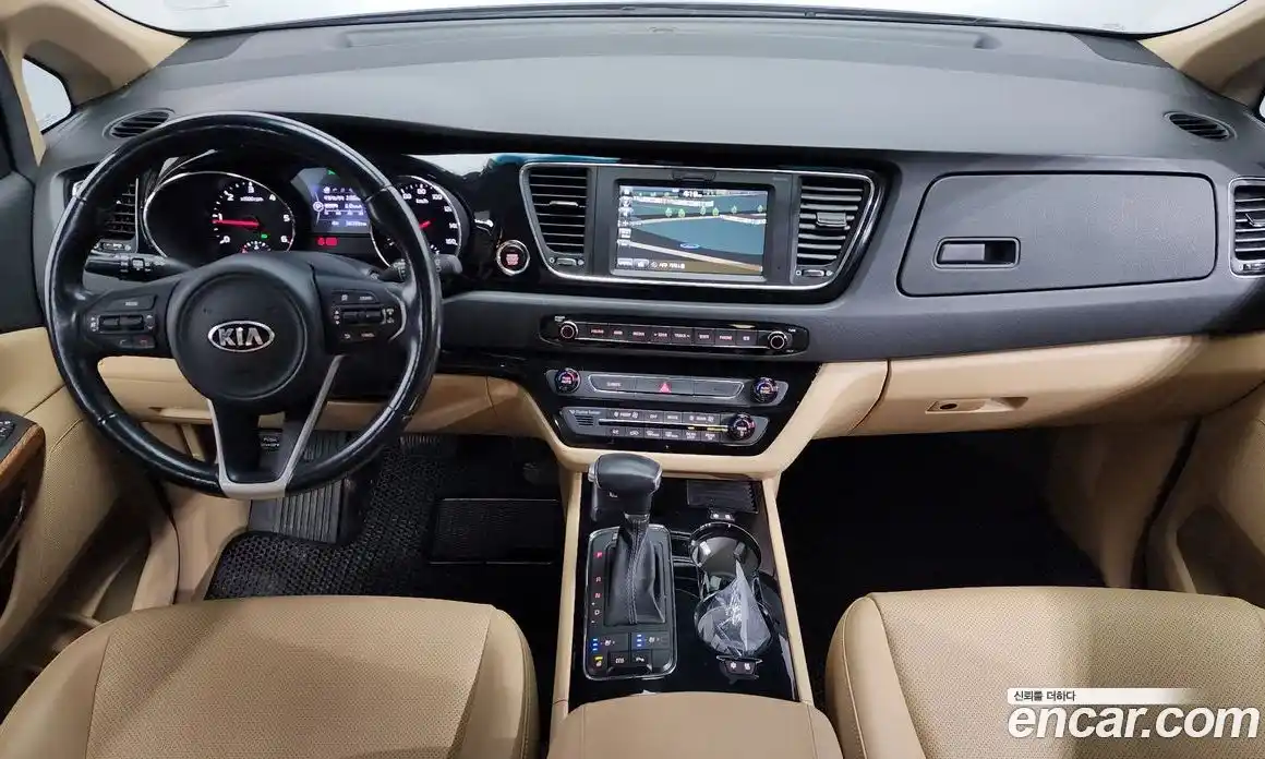 Kia Canival 2017 2.2 Автомат в Москве № 133501, фото 6