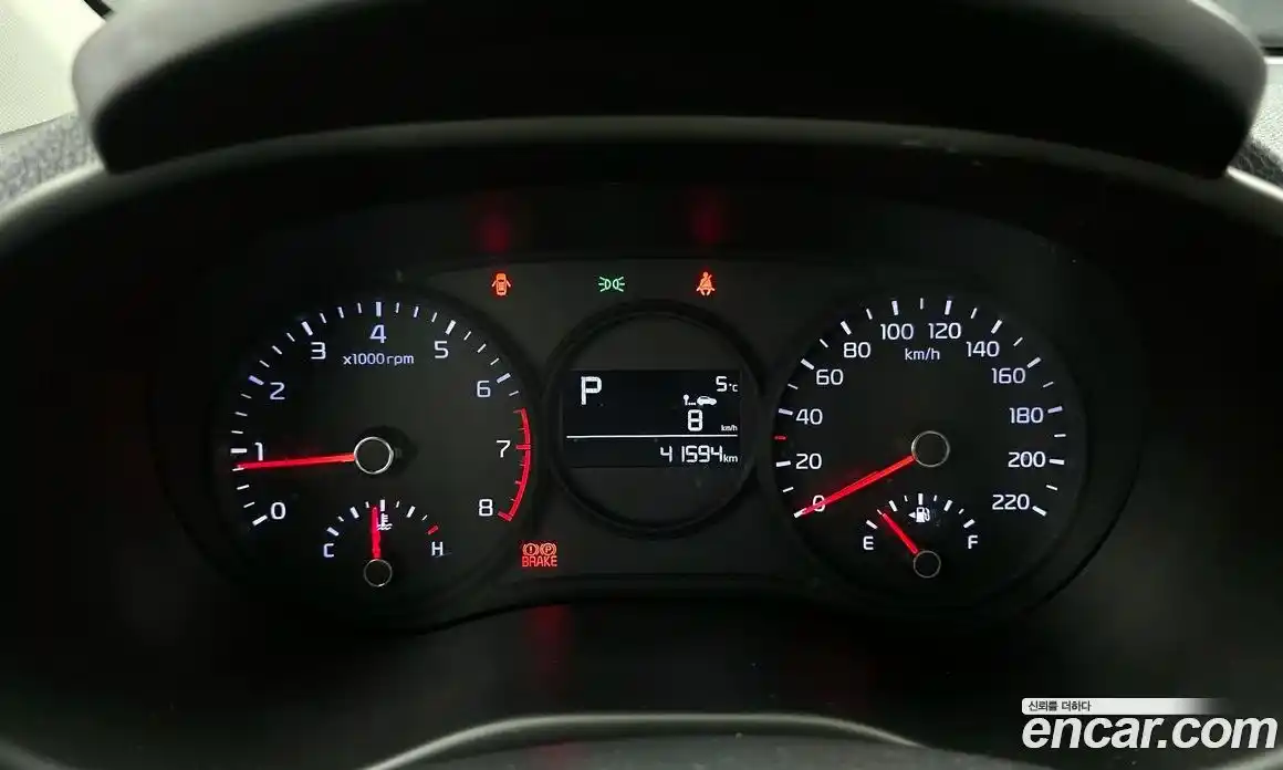 Kia Morning 2023 1.0 Автомат в Москве № 134024, фото 20