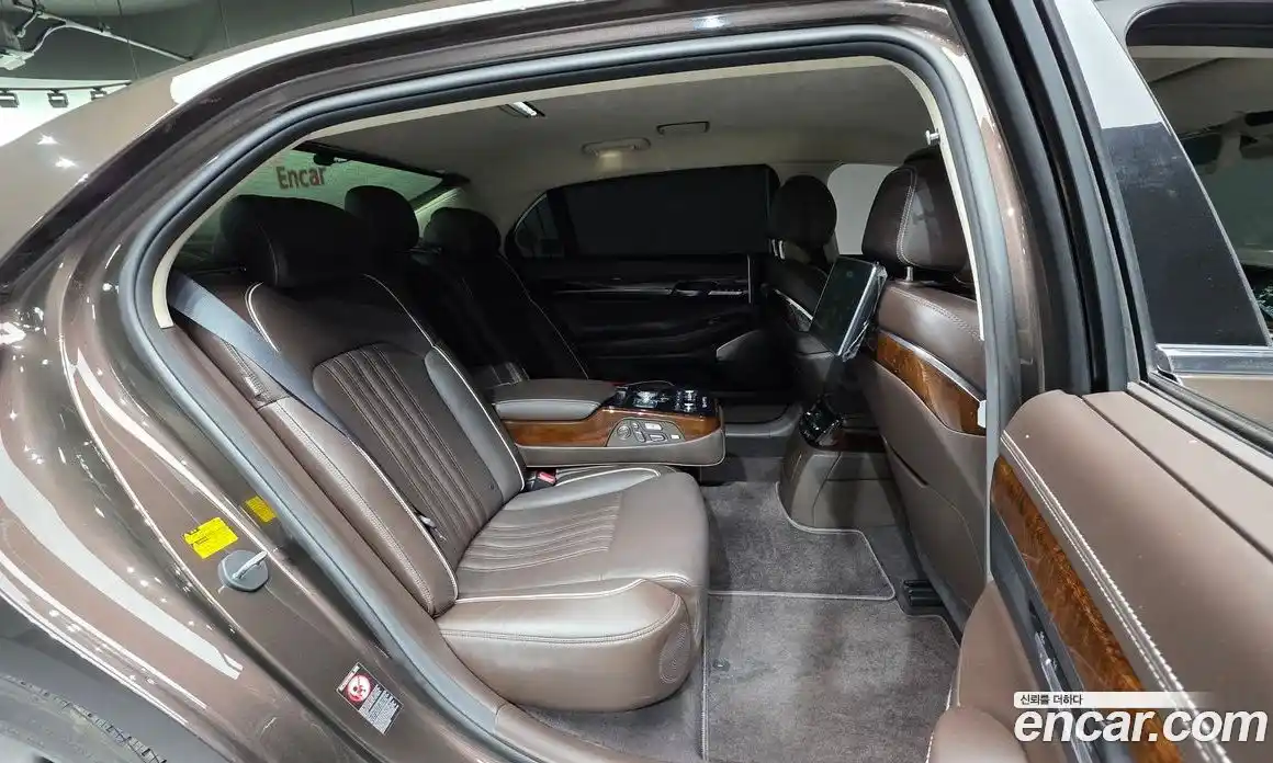 Genesis EQ900 2016 5.0 Автомат в Москве № 13421, фото 9