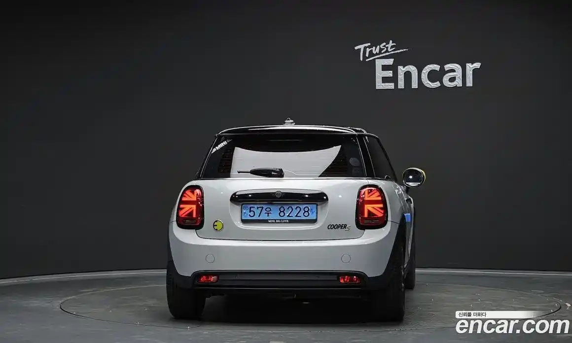 Mini Cooper 2022 Автомат в Москве № 141117, фото 4