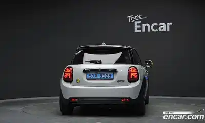Mini Cooper 2022 Автомат в Москве № 141117, миниатюра 4