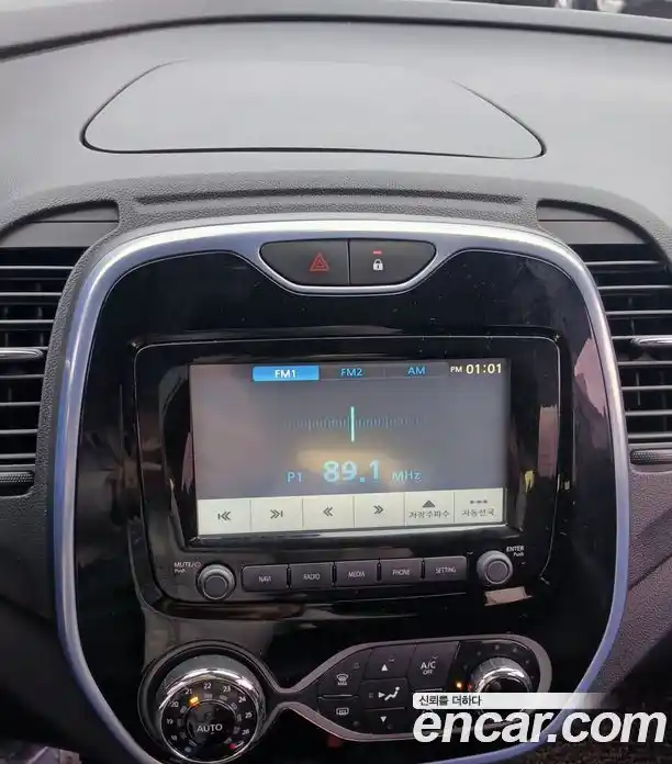 Renault QM3 2017 1.5 Автомат в Москве № 147902, фото 14