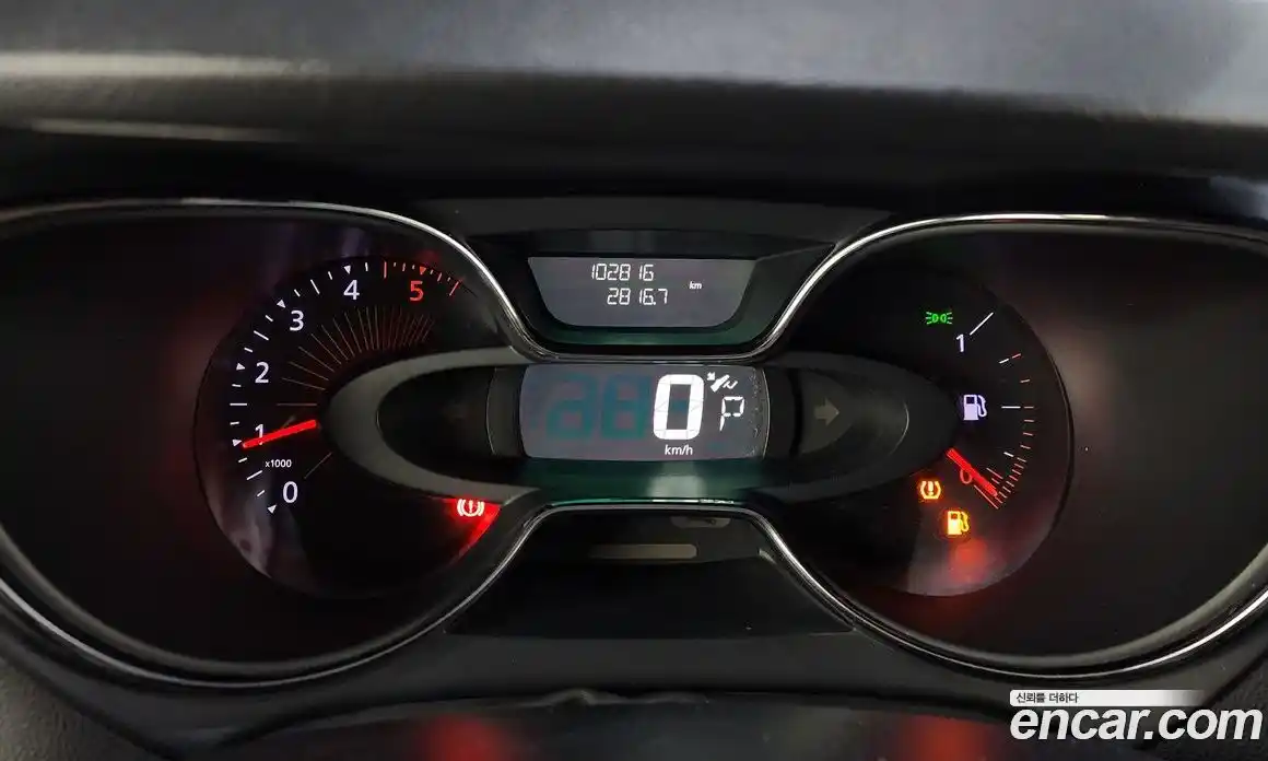 Renault QM3 2017 1.5 Автомат в Москве № 147902, фото 16