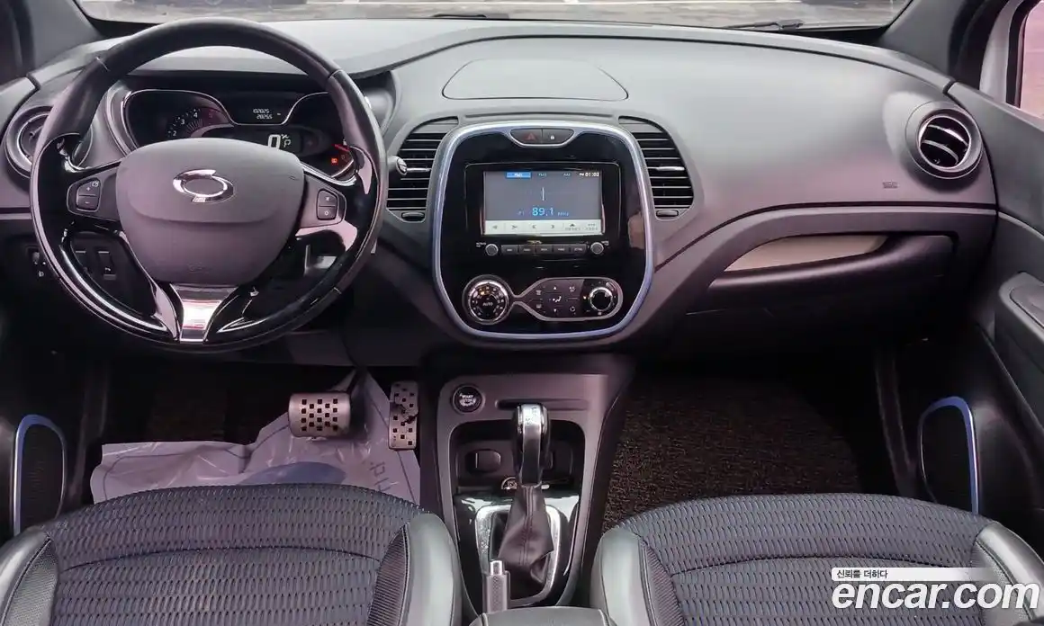 Renault QM3 2017 1.5 Автомат в Москве № 147902, фото 6