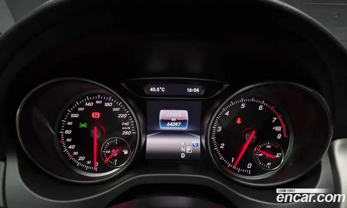 Mercedes-Benz GLA-Class 2019 2.0 Автомат в Москве № 160690, фото 15