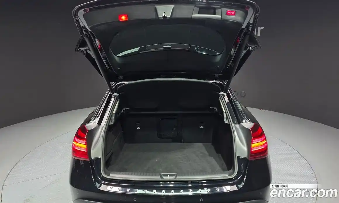 Mercedes-Benz GLA-Class 2019 2.0 Автомат в Москве № 160690, фото 3